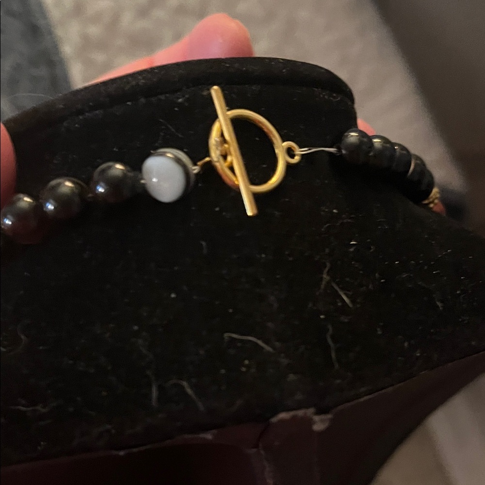 3/$20 Hand Crafted Agate Beaded Necklace - Picture 4 of 4